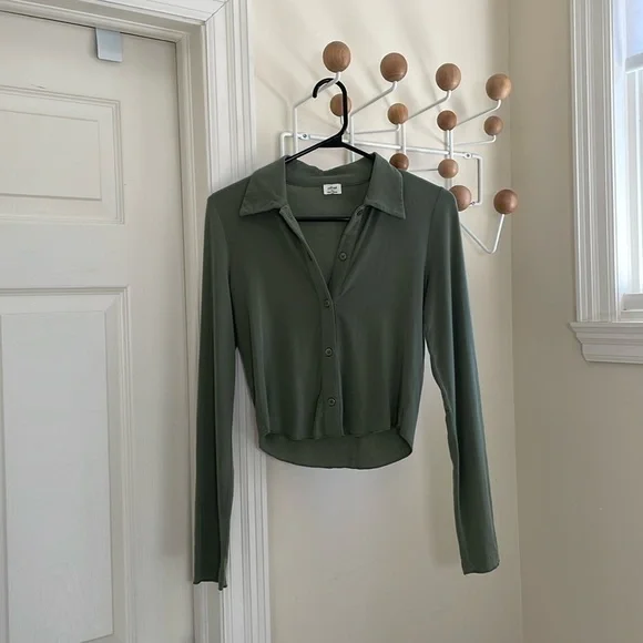 Aritizia - Wilfred - Cropped Casual Button Down Top - Green - XS - Picture 1 of 11